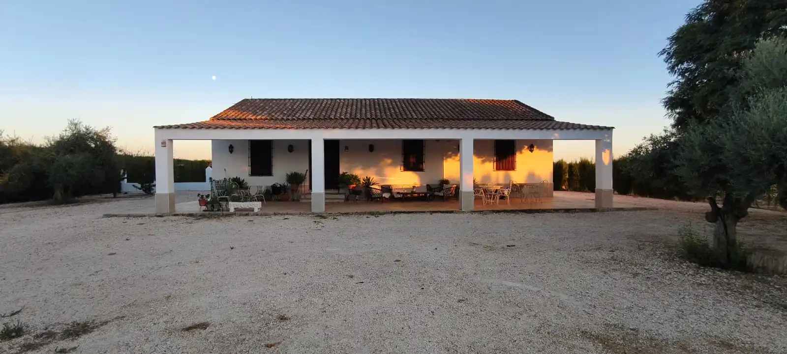 Casa rústica amb piscina en venda a Carretera Fuente Palmera
