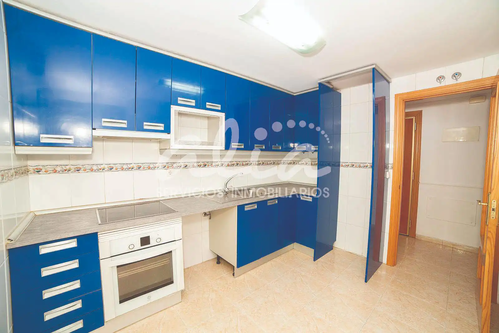 Kitchen of Flat for sale in Pinto  with Heating, Storage room and Oven