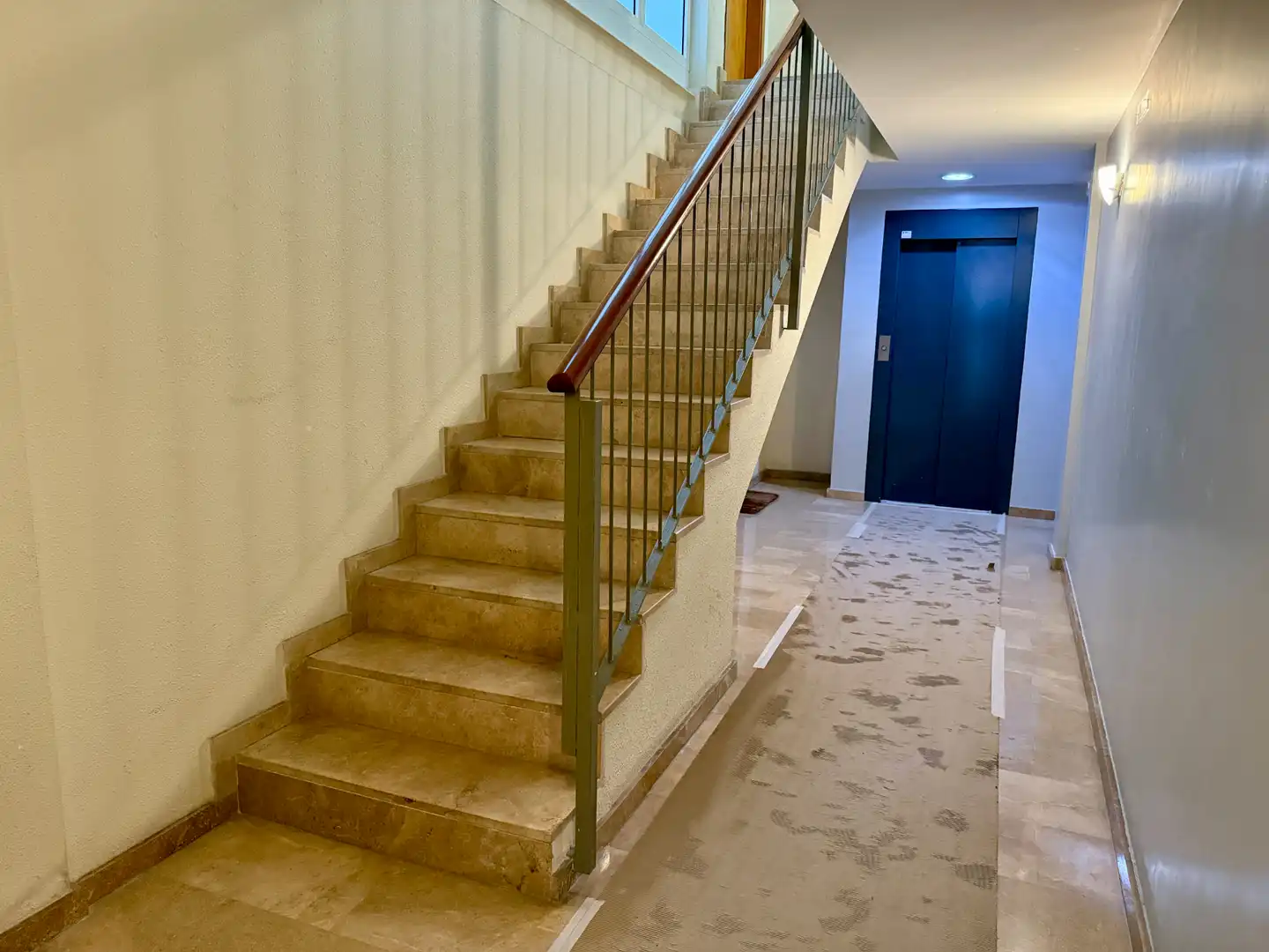 Wohnung zum Verkauf in Barcelona mit Heizung, Terrasse und Alarm