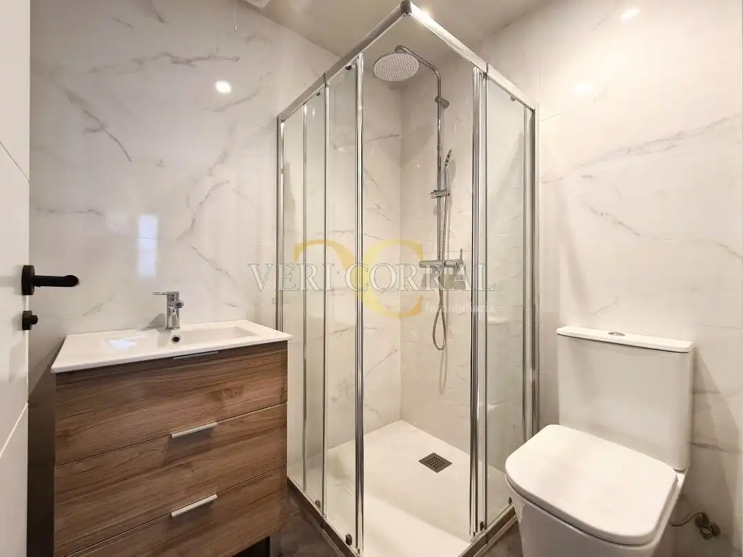 Bathroom of Flat for sale in Gijón   with Heating and Alarm