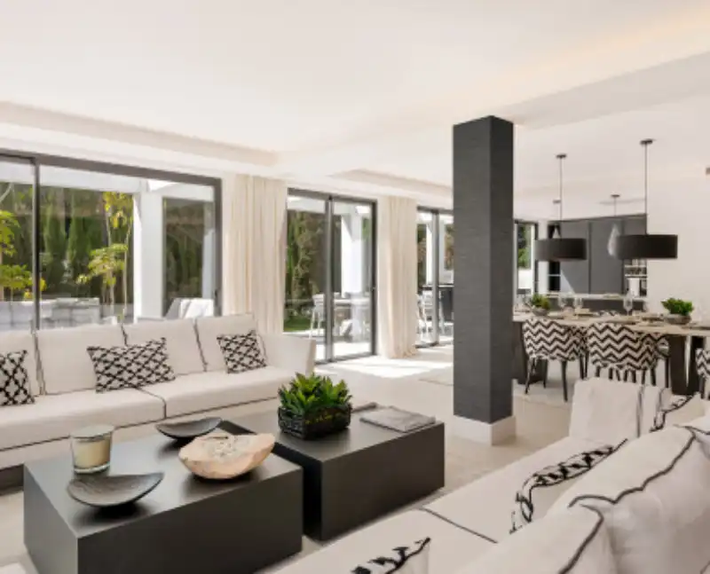 Casa amb piscina en venda a Marbella Centro, imagen 4