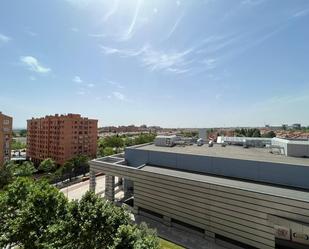 Vista exterior de Pis en venda en Tres Cantos amb Calefacció, Terrassa i Traster