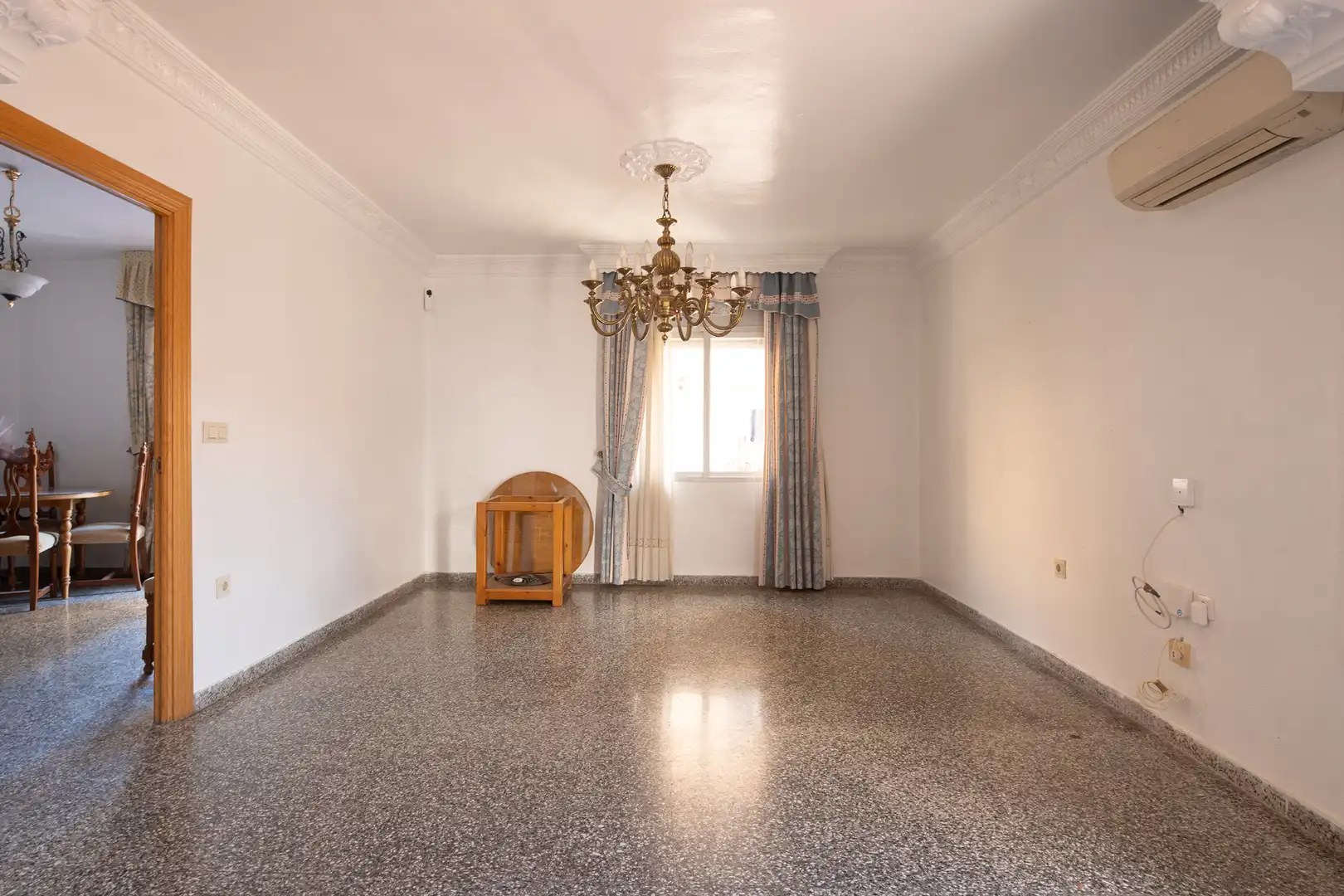 Comedor de Casa adosada en venta en Maracena con Aire acondicionado, Terraza y Amueblado