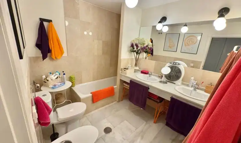 Bathroom of Flat for sale in Carboneras  with Air Conditioner, Terrace and Storage room