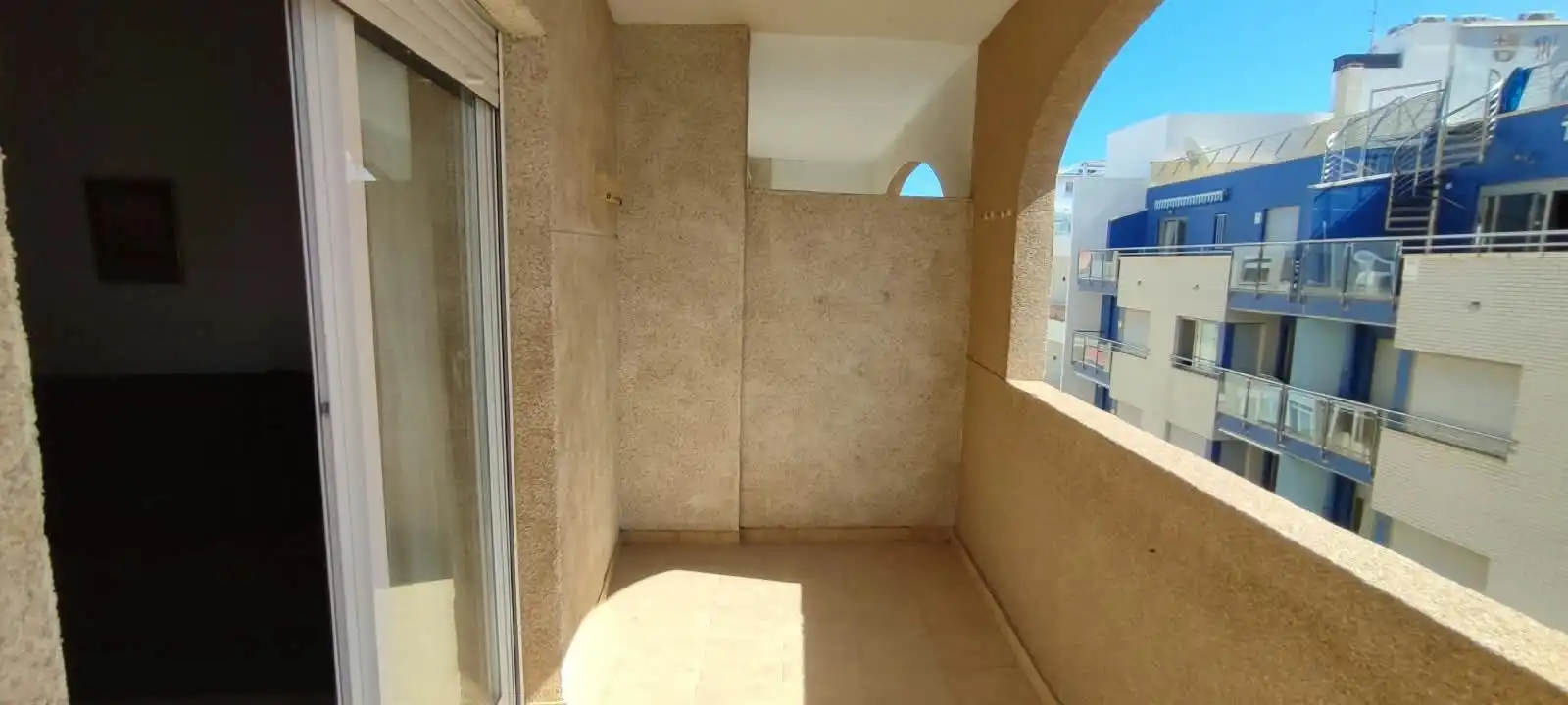 Flat with terrace for sale in Playa de los Locos, imagen 2