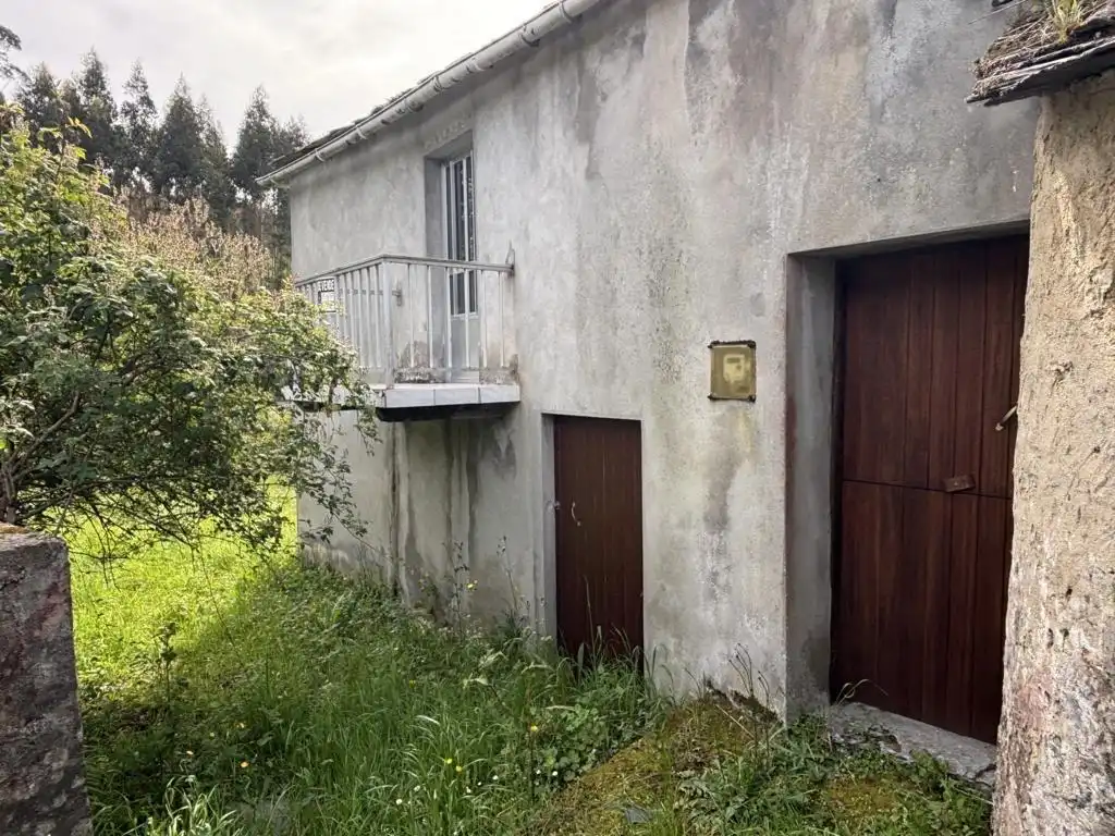 Vista exterior de Casa o xalet en venda en Ortigueira amb Jardí privat i Balcó