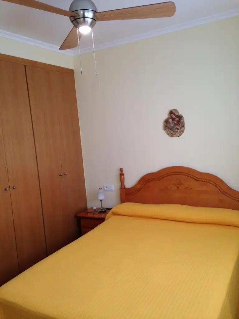 Schlafzimmer von Einfamilien-Reihenhaus zur Miete in Cullera mit Klimaanlage, Terrasse und Abstellraum