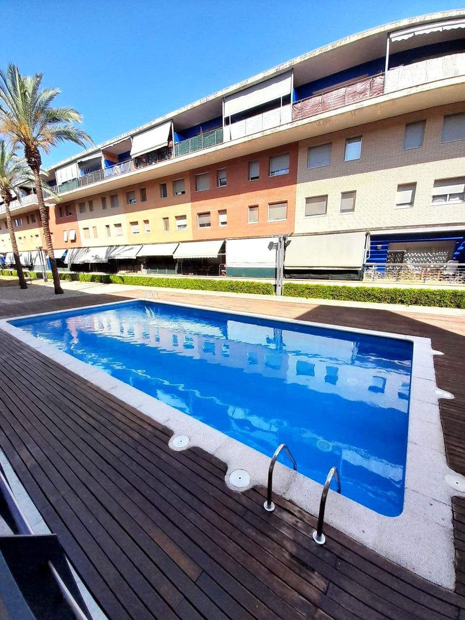 Piscina de Dúplex de lloguer en Vila-seca amb Calefacció i Terrassa