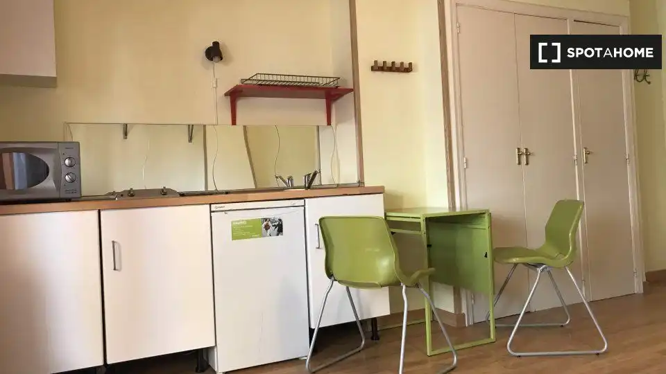 Kitchen of Study for share in Santa Marta de Tormes  with Air Conditioner and Terrace