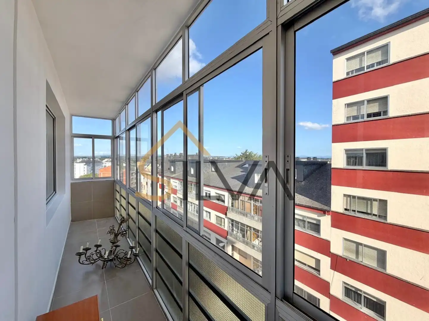 Terrassa de Pis en venda en Lugo amb Parquet, Moblat i Balcó