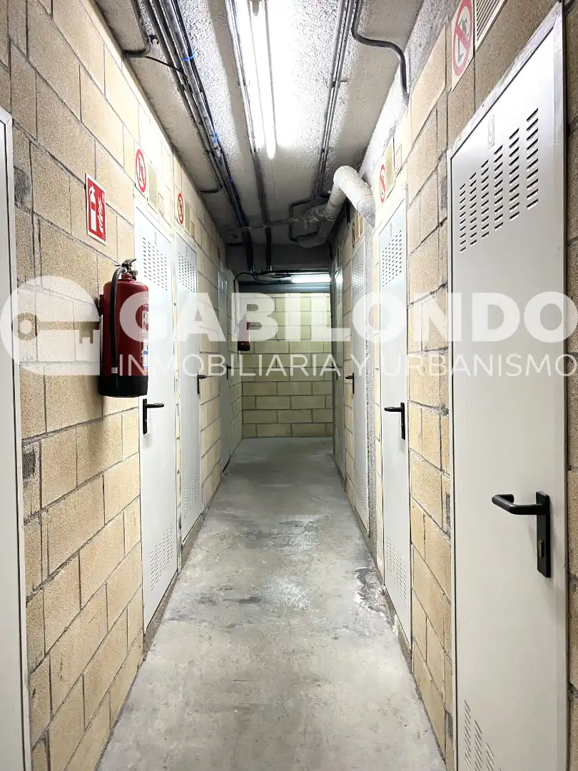Aparcament de Pis en venda en Elgoibar amb Calefacció, Parquet i Traster