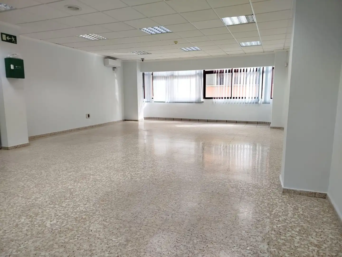 Office for rent in Las Palmas de Gran Canaria  with Air Conditioner