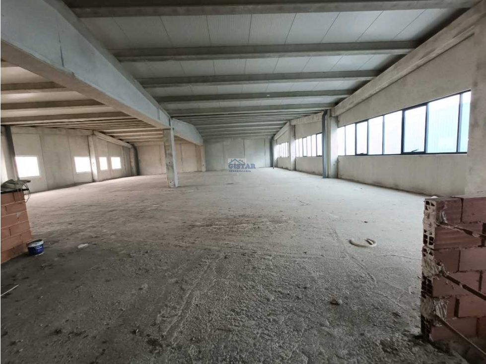 Nave industrial de alquiler en Ondara