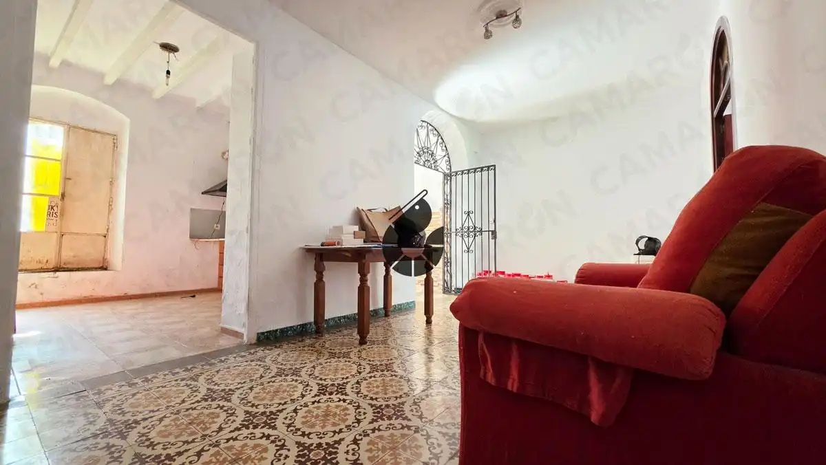 Sala de estar de Casa adosada en venta en Almensilla con Jardín privado, Balcón y Alarma