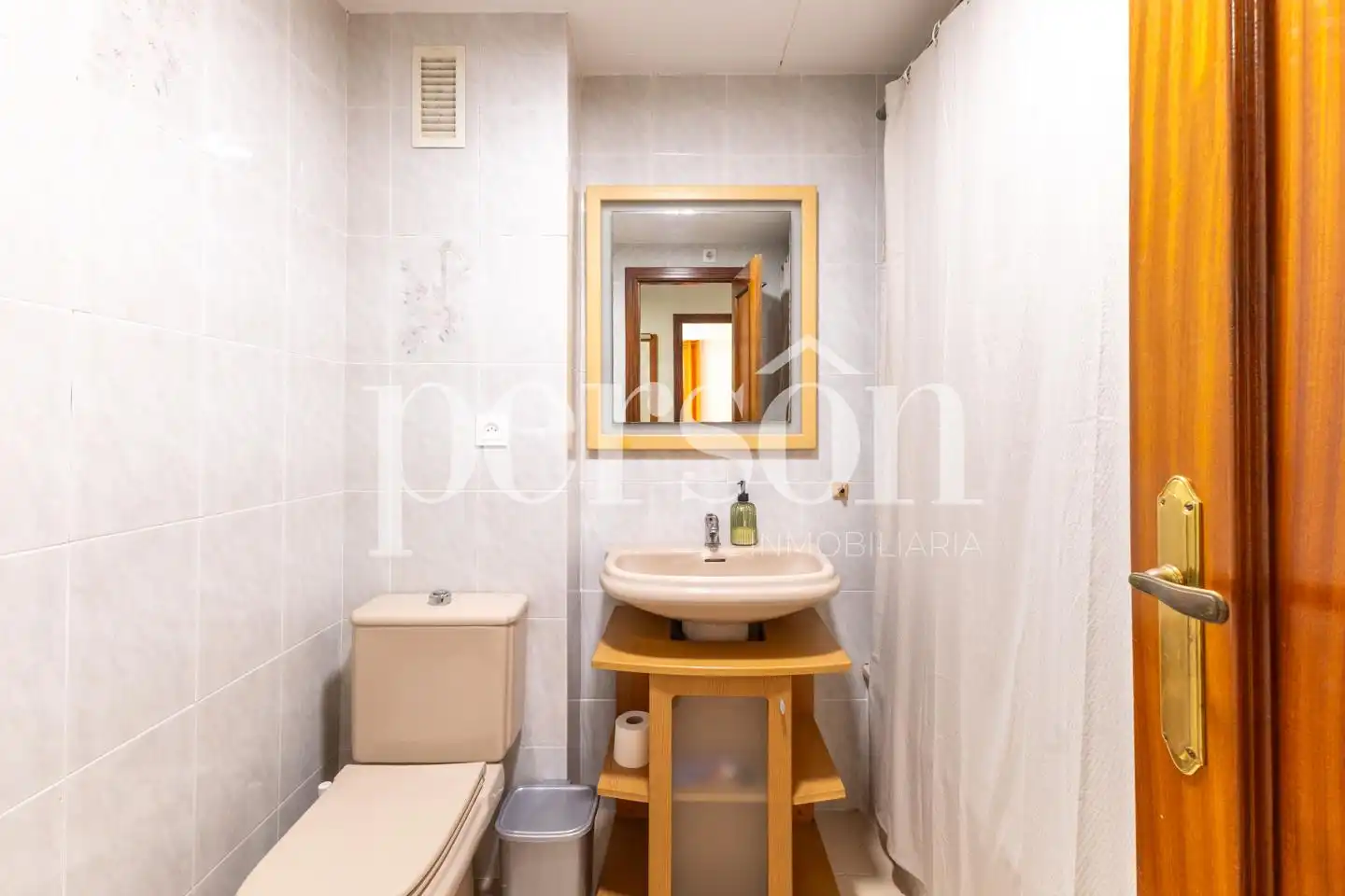 Baño de Piso de alquiler en Valencia con Aire acondicionado y Amueblado