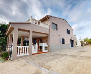 Vista exterior de Casa o xalet en venda en Torrent amb Calefacció, Jardí privat i Terrassa