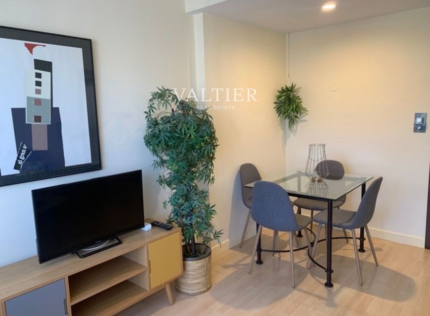 Dormitori de Pis de lloguer en  Madrid Capital amb Aire condicionat, Terrassa i Piscina