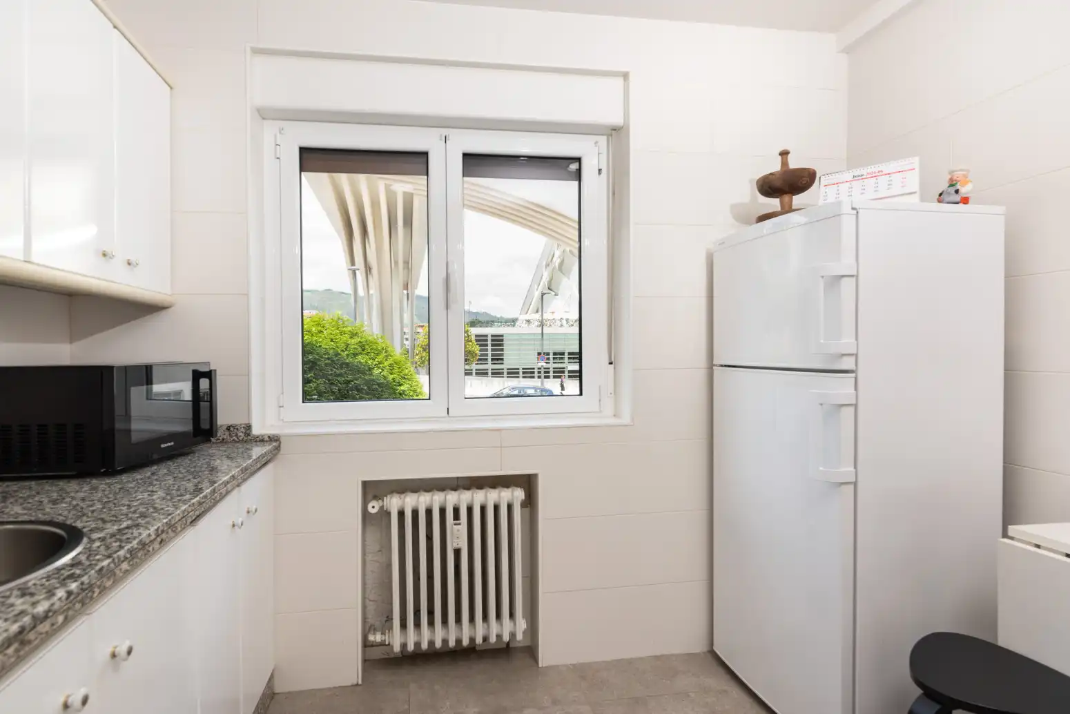 Kitchen of Flat for rent in Oviedo   with Heating, Parquet flooring and Terrace