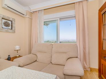 Piso con ascensor en venta en Centro de Albolote