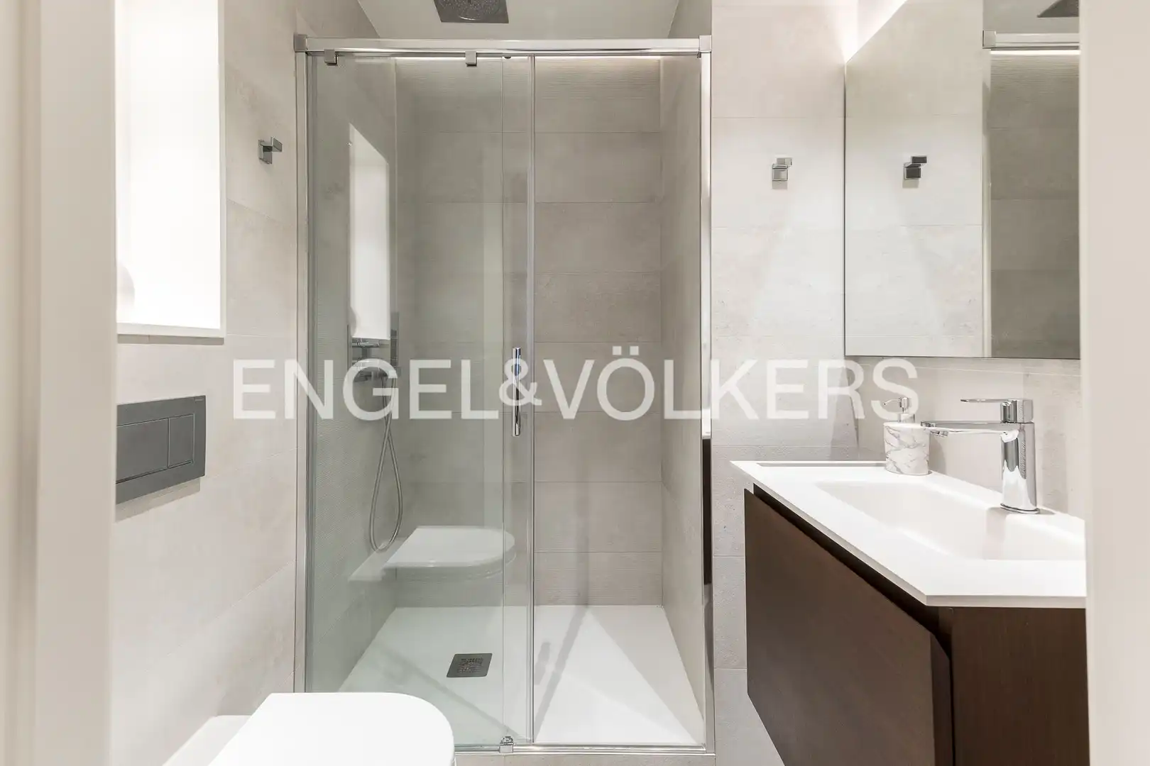 Piso con terraza en venta en Carrer d'Enric Granados, imagen 37
