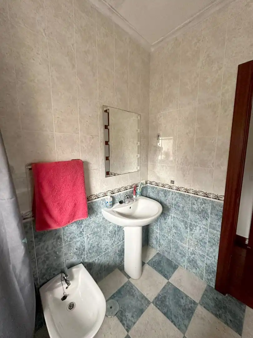 Baño de Casa o chalet en venta en Villaescusa (Cantabria) con Calefacción, Jardín privado y Terraza