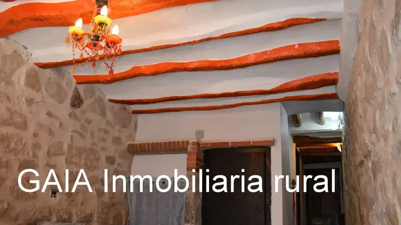 Casa adosada en venda en Maella