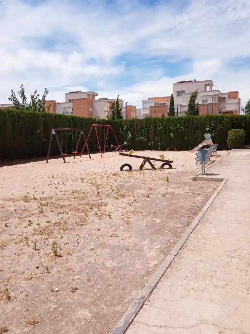 Wohnung zur Miete in Ciudad Real mit Privatgarten, Parkett und Schwimmbad