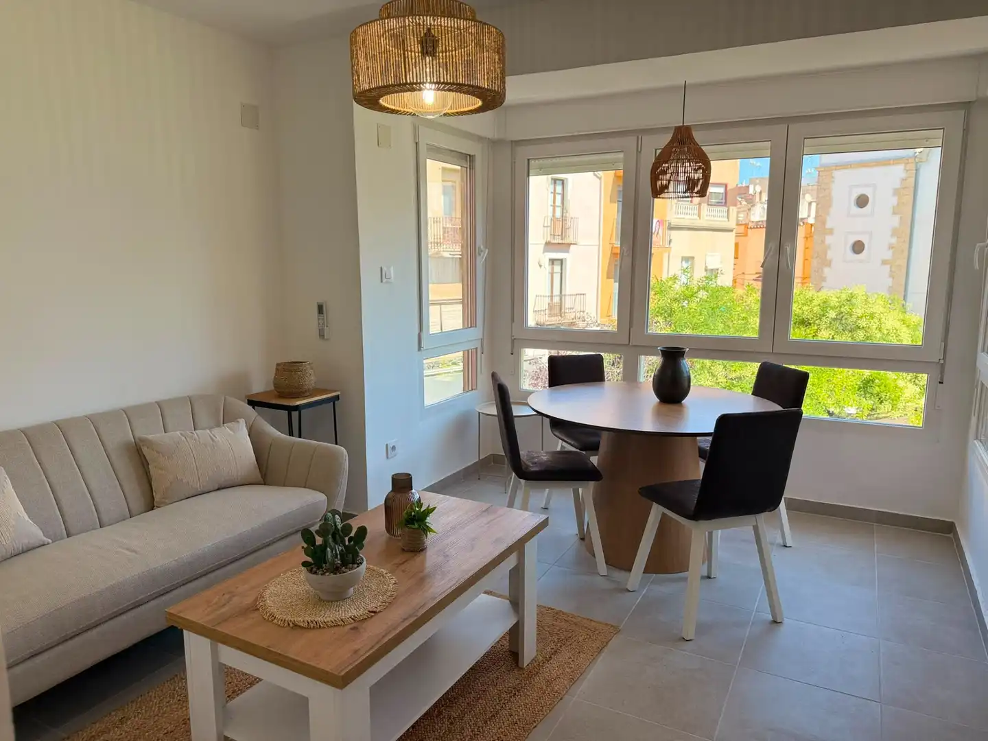 Living room of Flat for rent in Vinaròs  with Air Conditioner, Heating and Parquet flooring