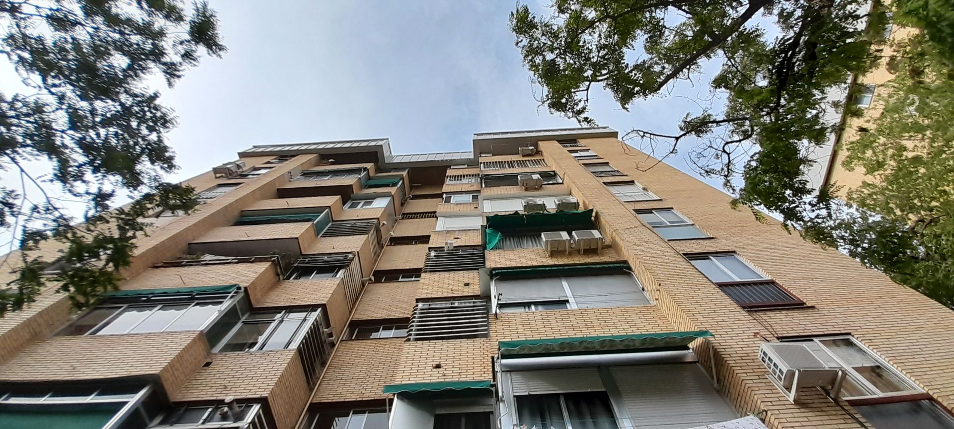 Exterior view of Flat for sale in  Madrid Capital  with Heating, Terrace and Oven