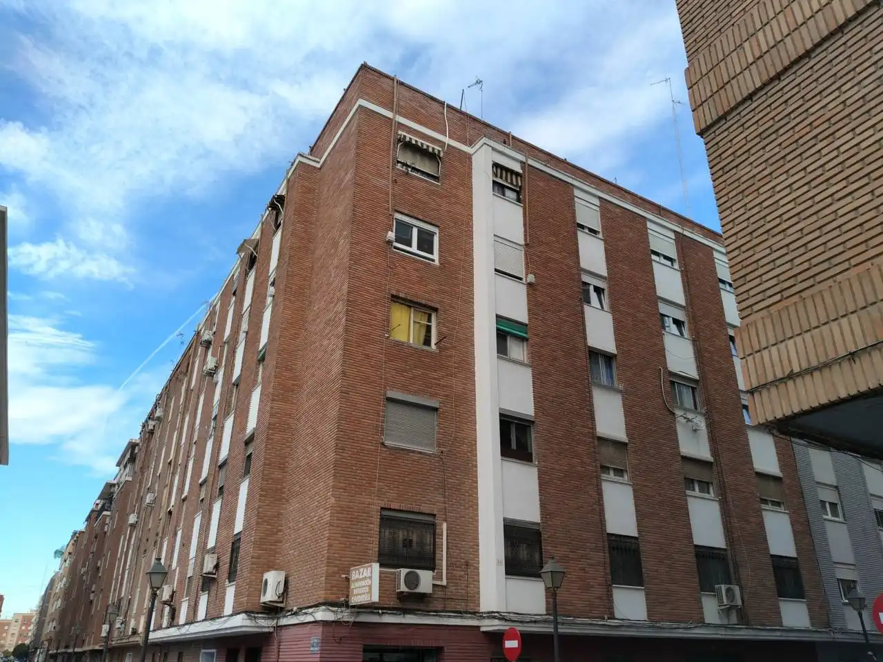 Exterior view of Flat for sale in Valencia  with Air Conditioner
