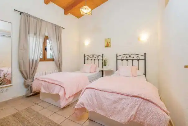 Schlafzimmer von Haus oder Chalet zum Verkauf in Alcúdia mit Klimaanlage, Heizung und Privatgarten