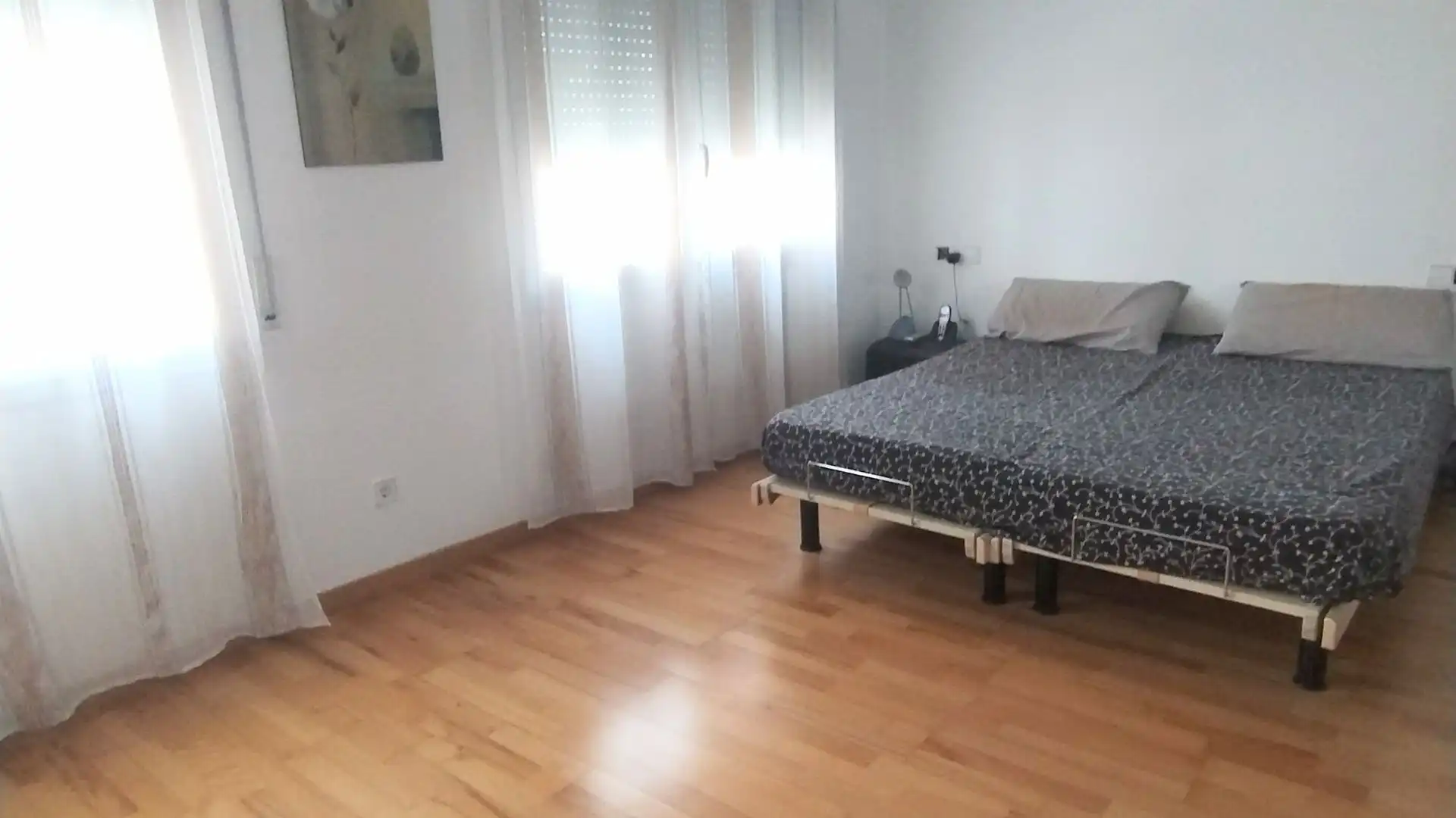 Habitación de Casa adosada en venta en Girona con Aire acondicionado, Calefacción y Terraza