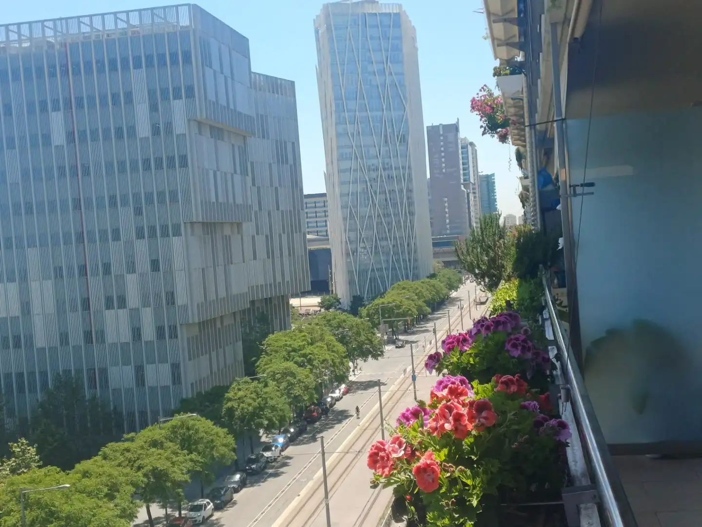 Vista exterior de Piso en venta en Sant Adrià de Besòs con Aire acondicionado, Calefacción y Jardín privado