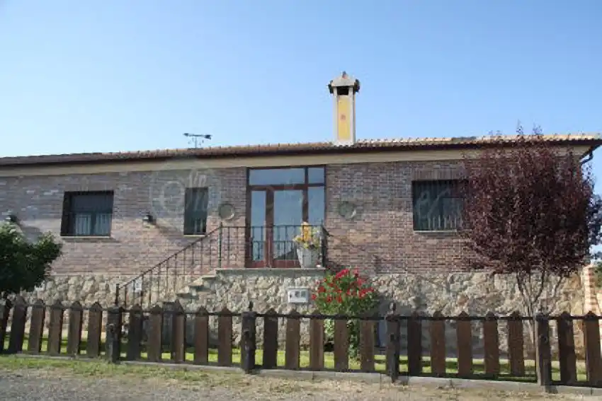 Exterior view of Houses for sale in Segovia  with Heating