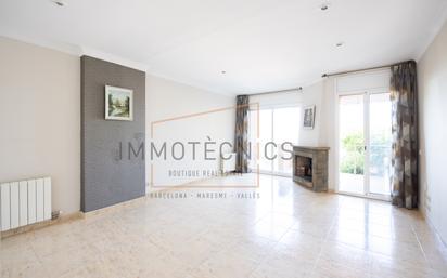 Living room of Flat for sale in Les Franqueses del Vallès  with Heating, Oven and Balcony