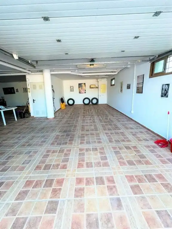 Casa o xalet en venda en Orihuela amb Aire condicionat, Jardí privat i Traster