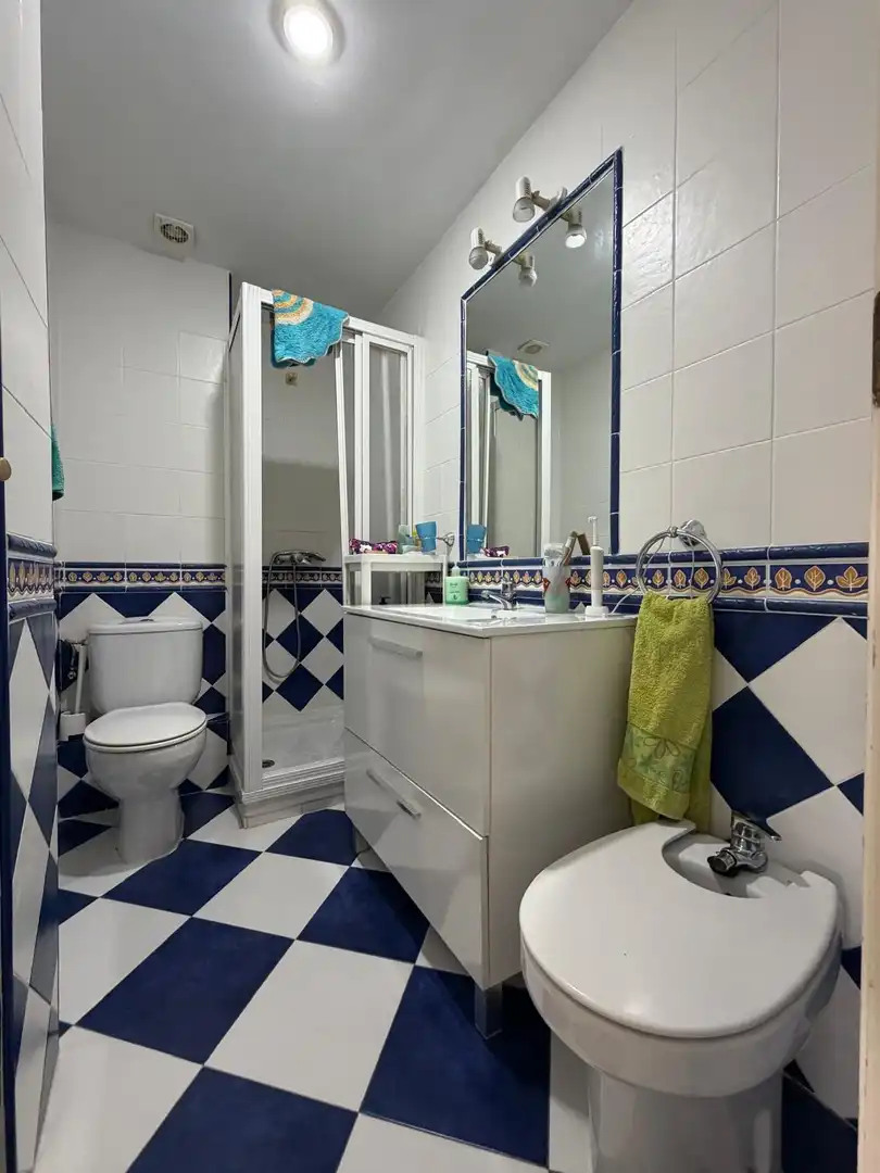 Bathroom of Flat for sale in Sevilla