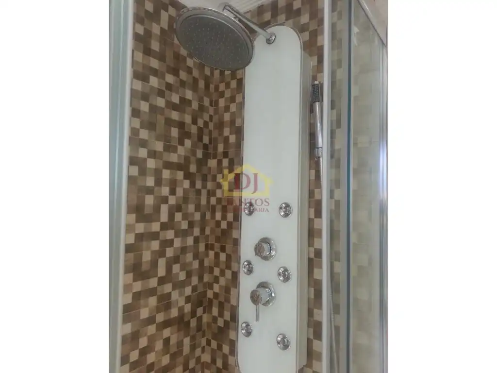 Apartamento de alquiler en Avenida de Italia, Carmelitas