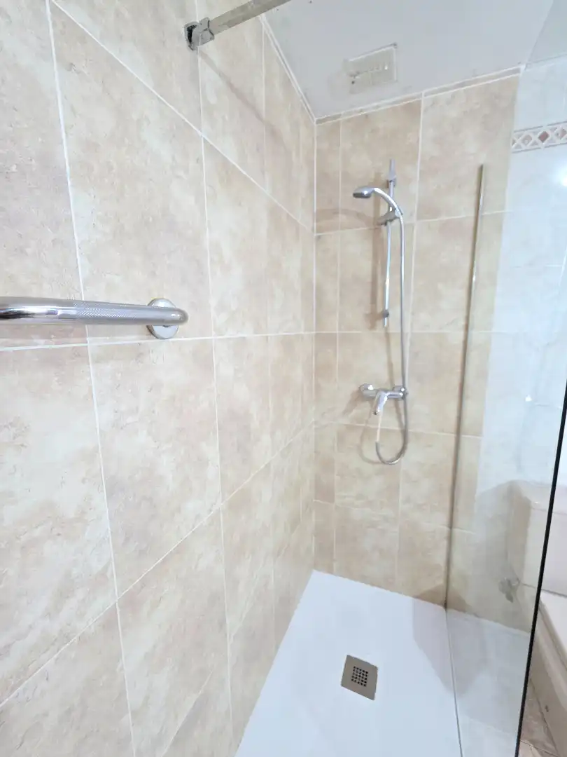 Bany de Pis en venda en Ciempozuelos amb Calefacció, Terrassa i Forn