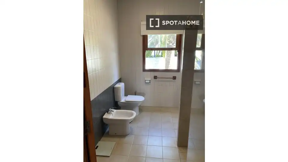 Bathroom of Apartments for share in Tacoronte  with Air Conditioner, Terrace and Furnished