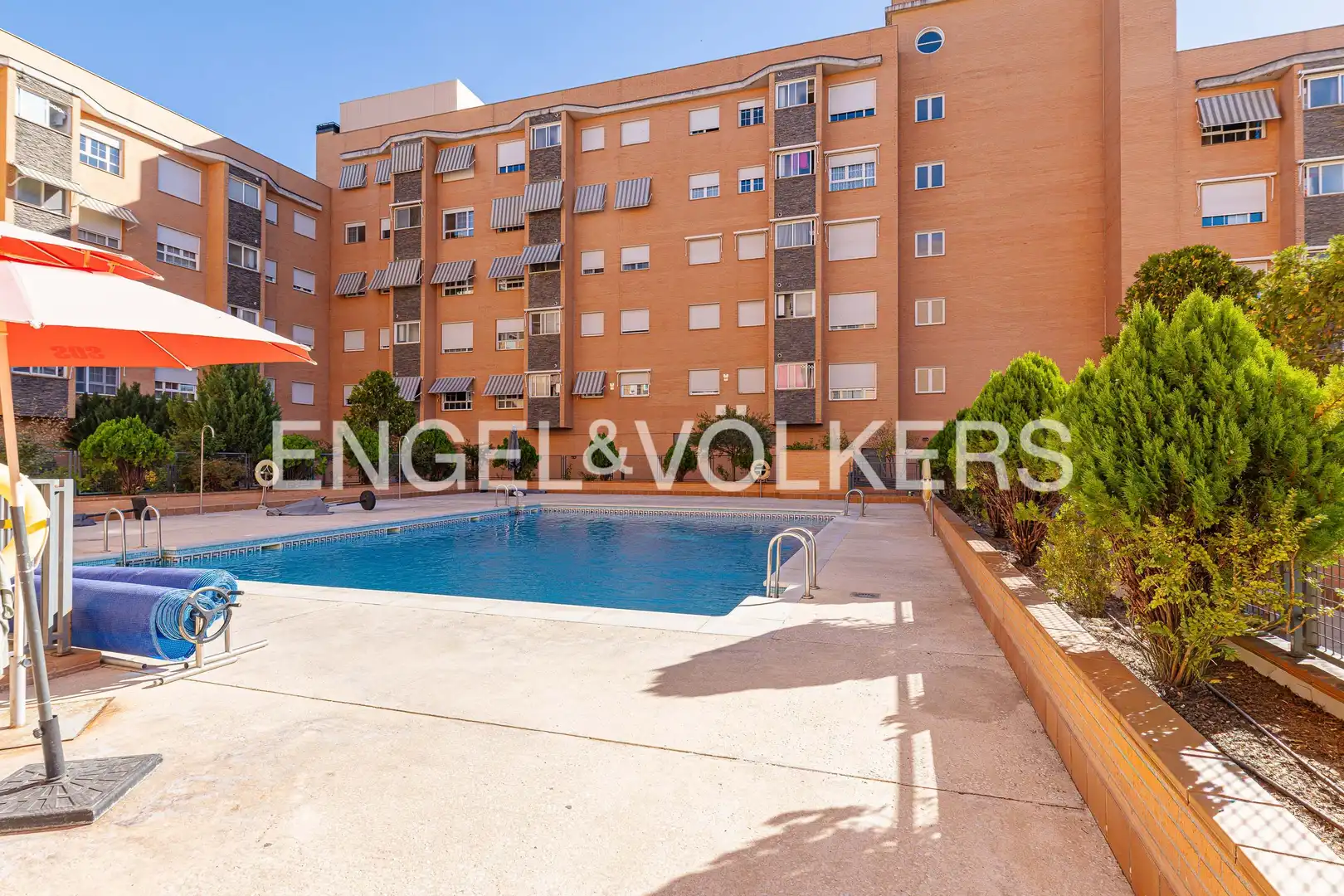 Piscina de Piso en venta en Coslada con Aire acondicionado, Calefacción y Parquet