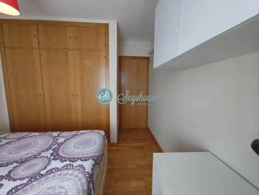 Habitación de Piso en venta en Torrecaballeros con Calefacción y Internet