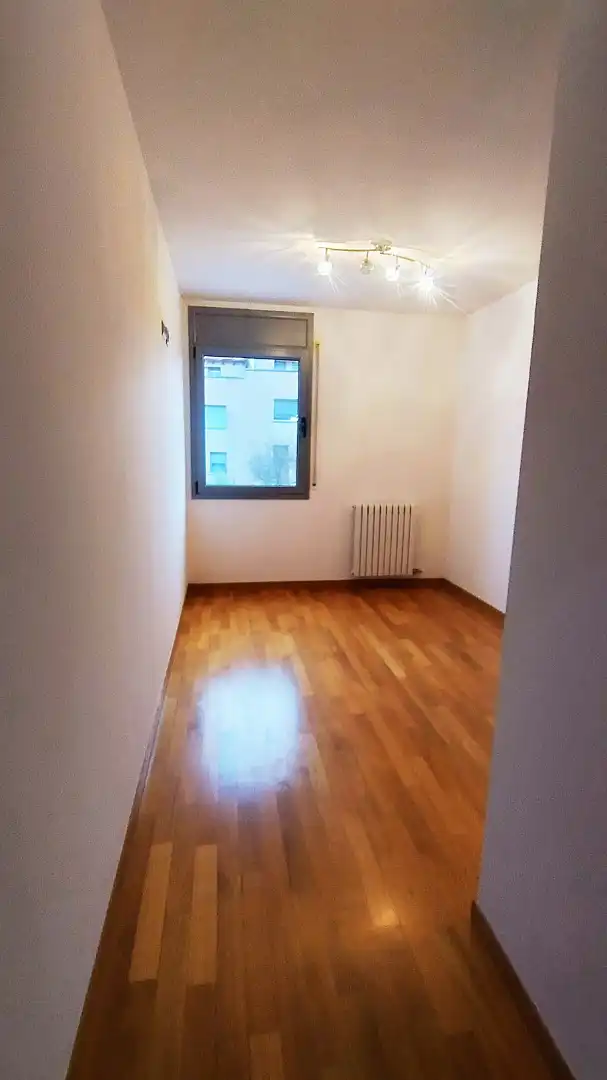 Dormitori de Casa adosada en venda en Castellar del Vallès amb Aire condicionat, Calefacció i Jardí privat