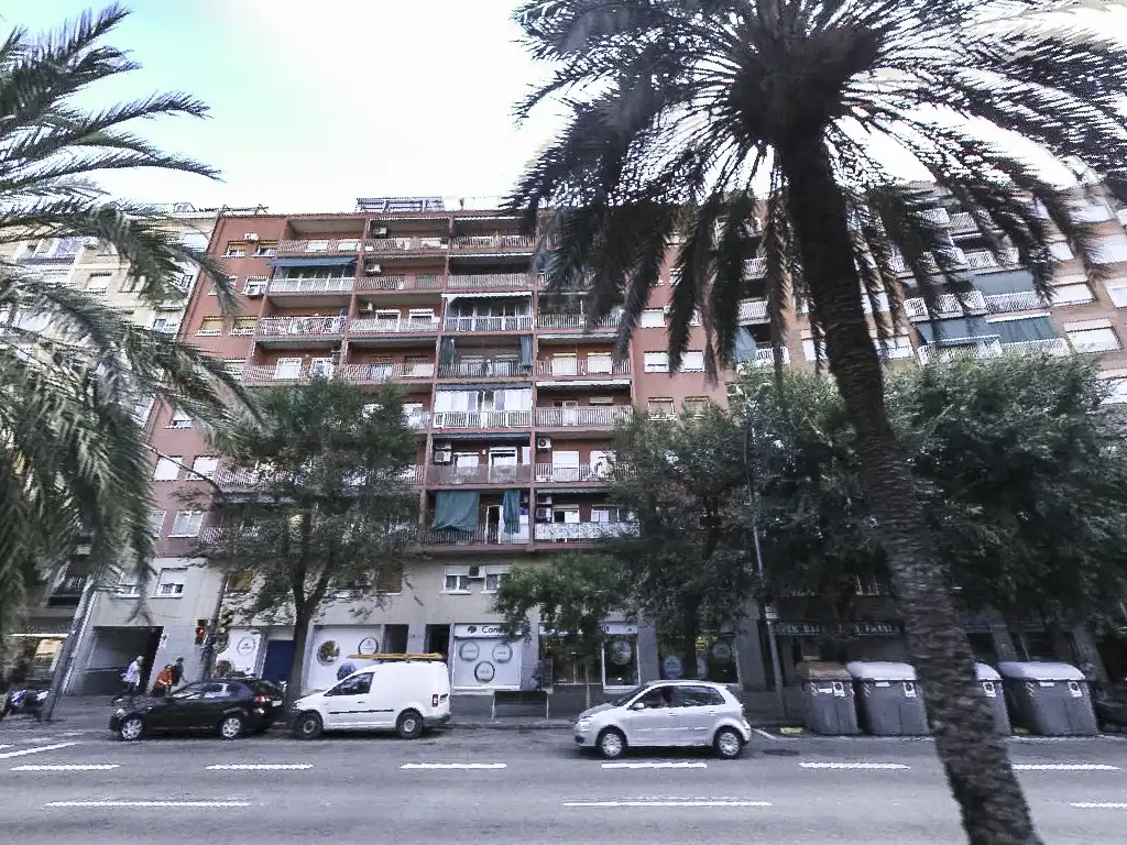 Vista exterior de Pis en venda en Barcelona