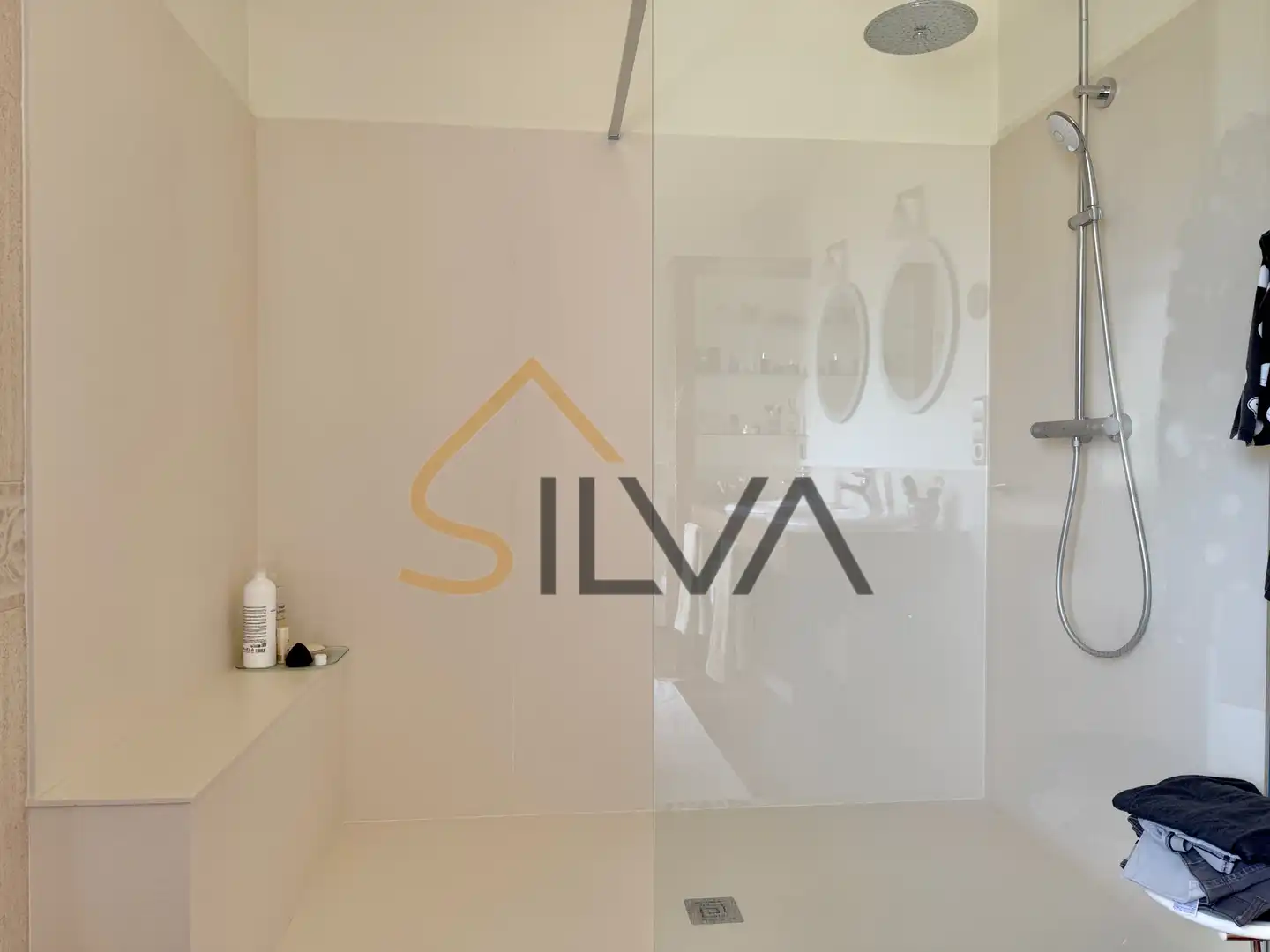Baño de Casa o chalet en venta en Oleiros con Calefacción, Jardín privado y Terraza