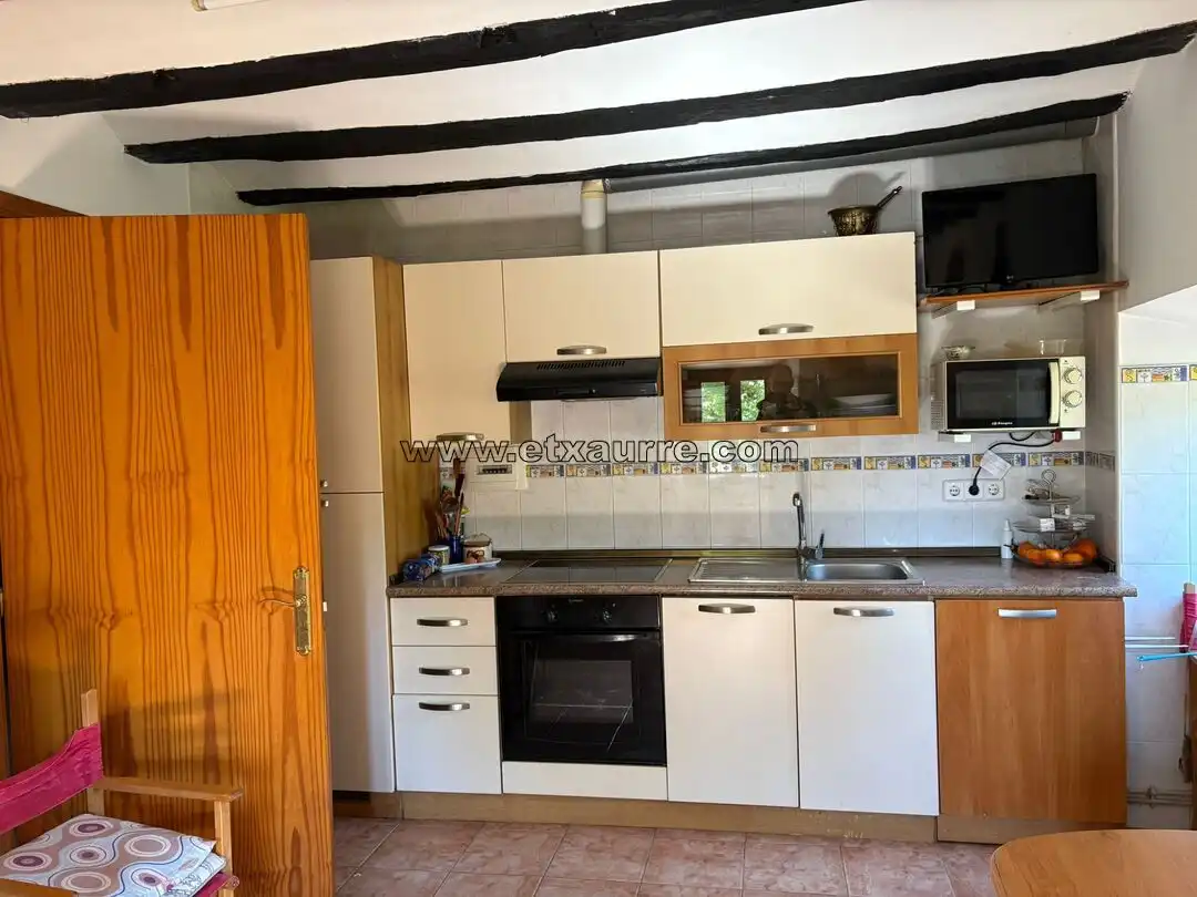 Küche von Country house zum Verkauf in Ayala / Aiara mit Heizung