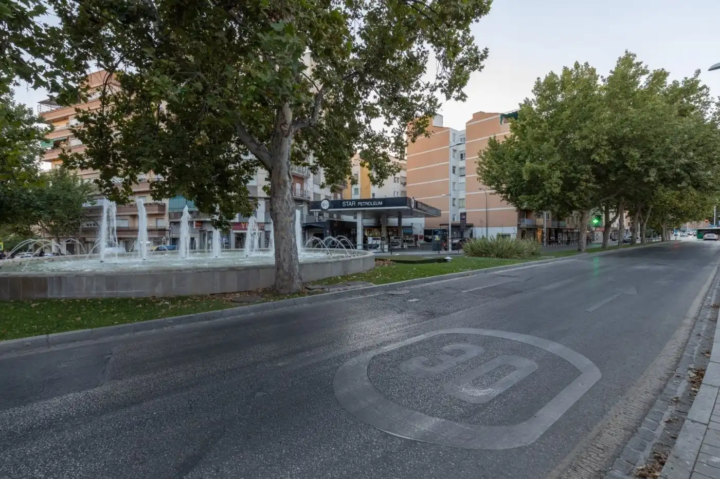 Vista exterior de Pis de lloguer en Granada amb Calefacció, Terrassa i Traster
