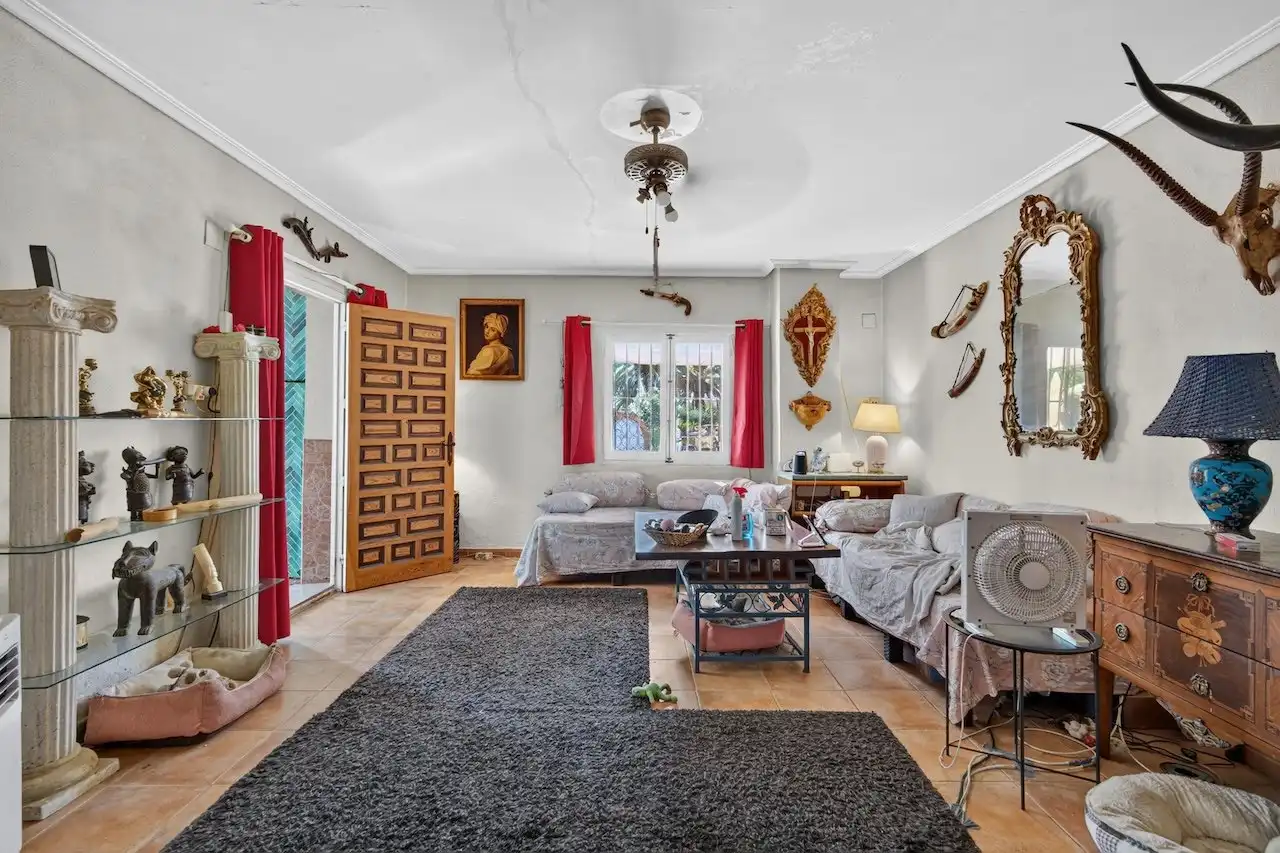 Wohnzimmer von Haus oder Chalet zum Verkauf in Elche / Elx mit Heizung, Privatgarten und Terrasse