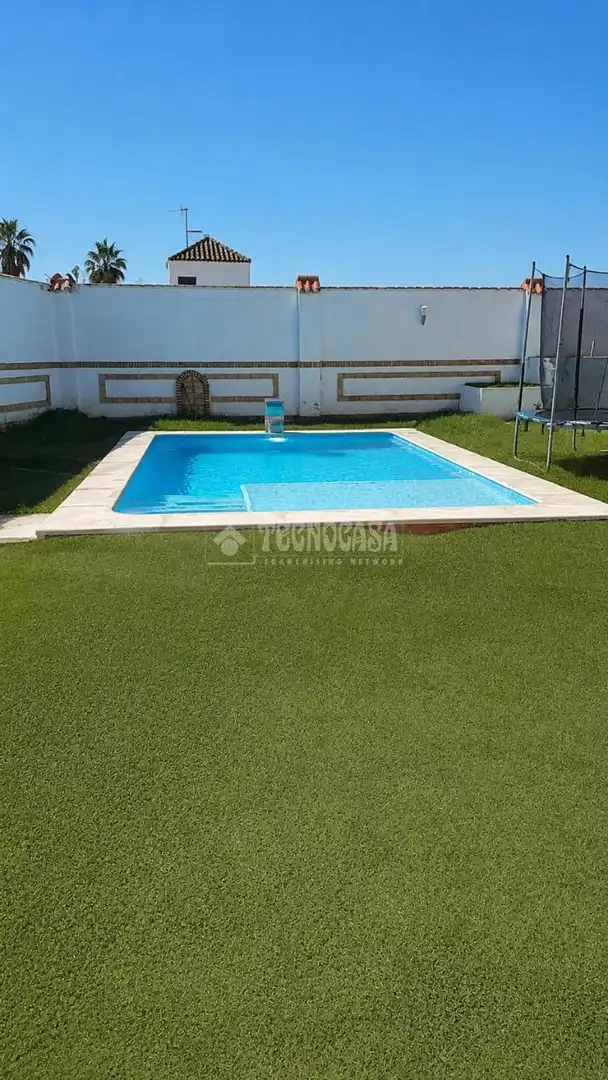 Swimming pool of Country homes for sale in Dos Hermanas  with Storage room