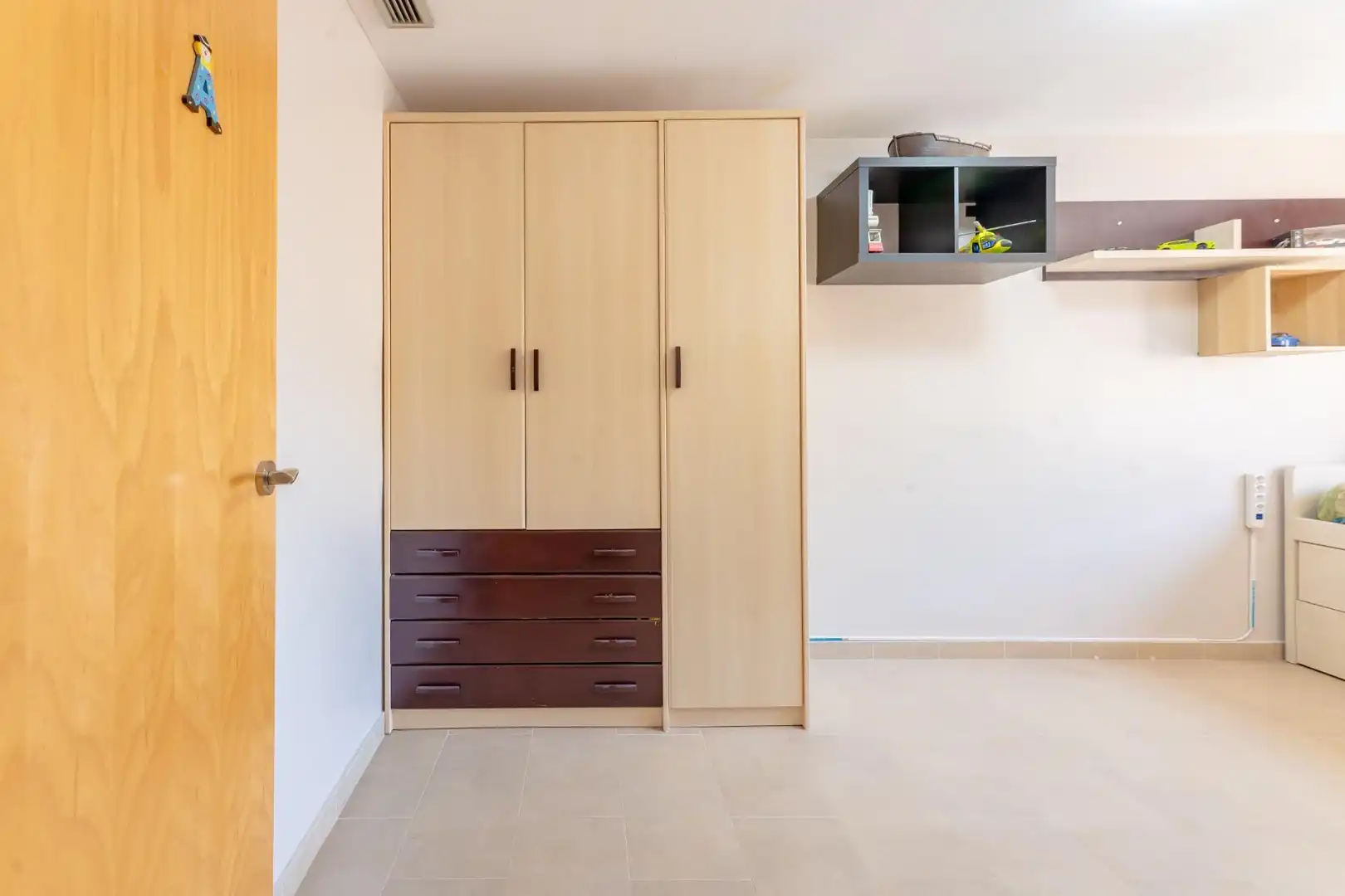 Habitación de Piso de alquiler en Catarroja con Aire acondicionado, Calefacción y Amueblado
